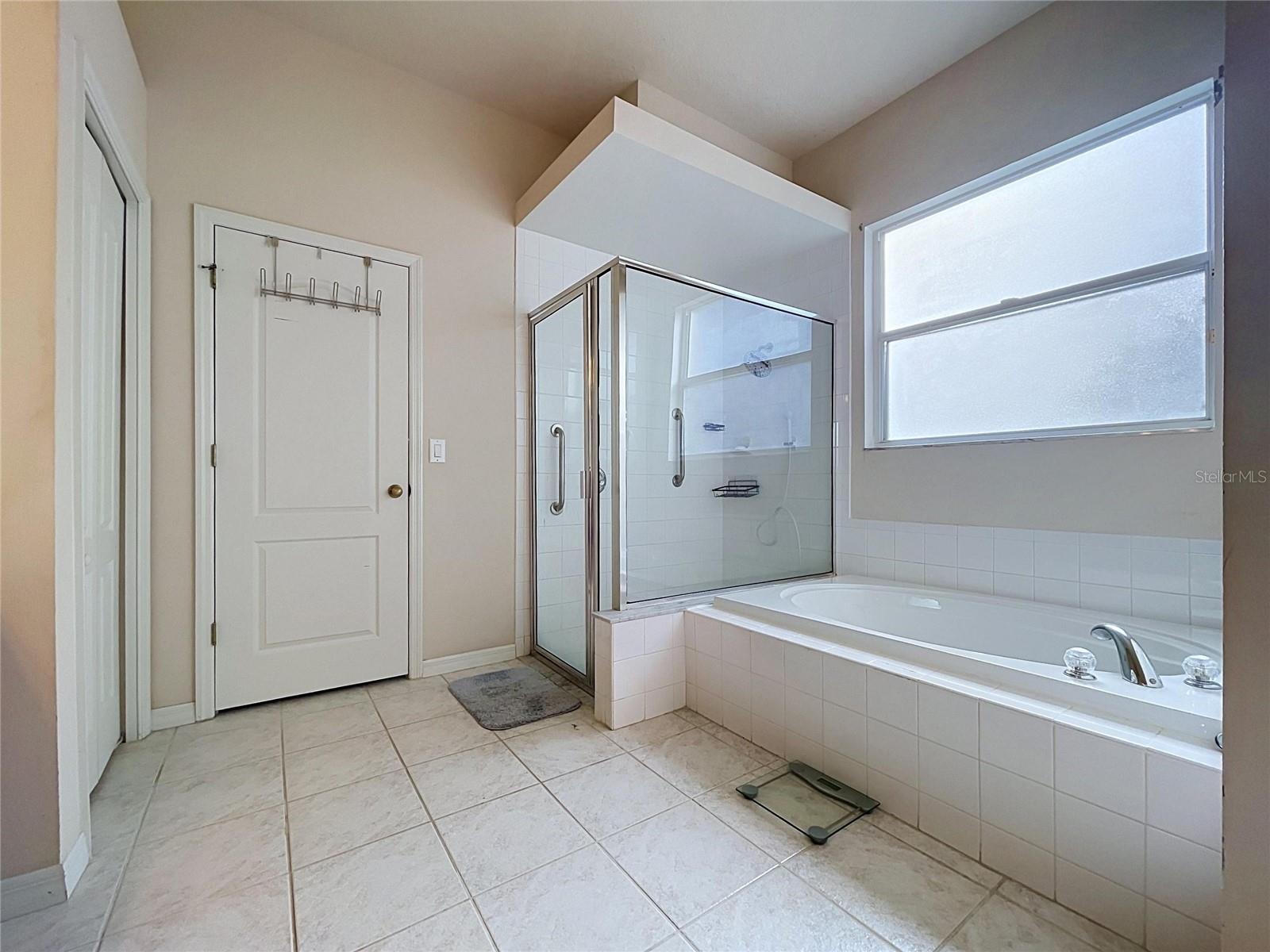 1124 Split Silk St Property Photo 38