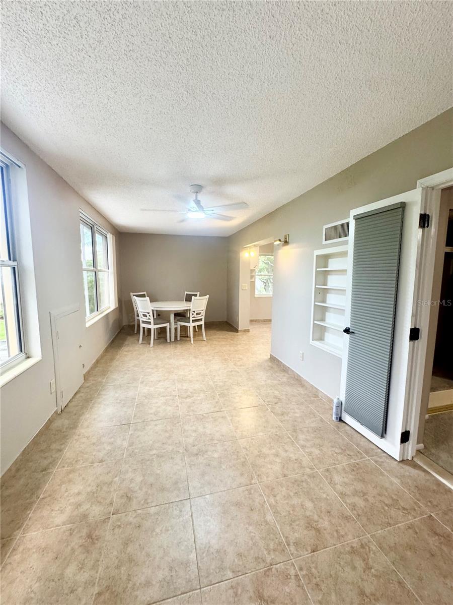 2402 Ecuadorian Way #40 Property Photo 12