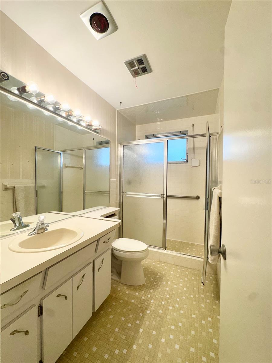 2402 Ecuadorian Way #40 Property Photo 17