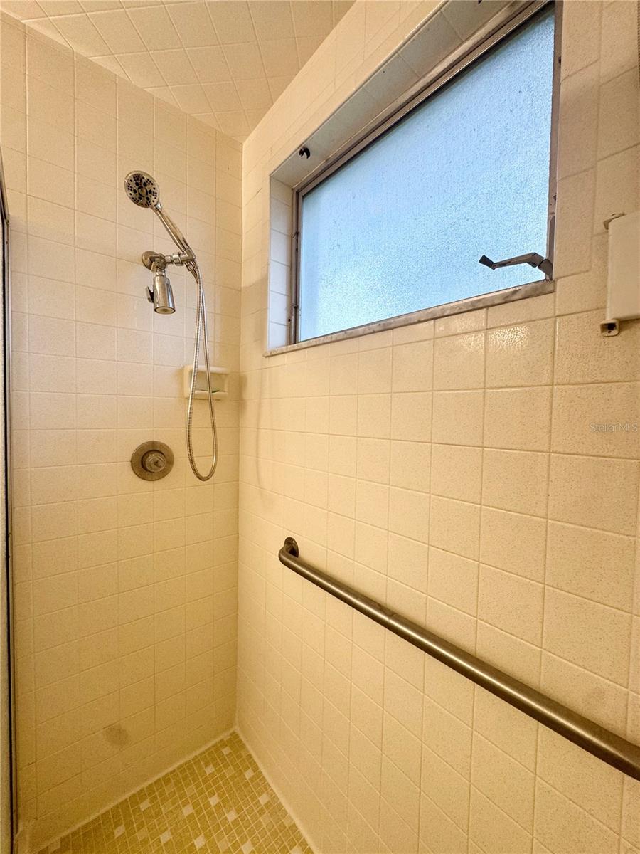 2402 Ecuadorian Way #40 Property Photo 19