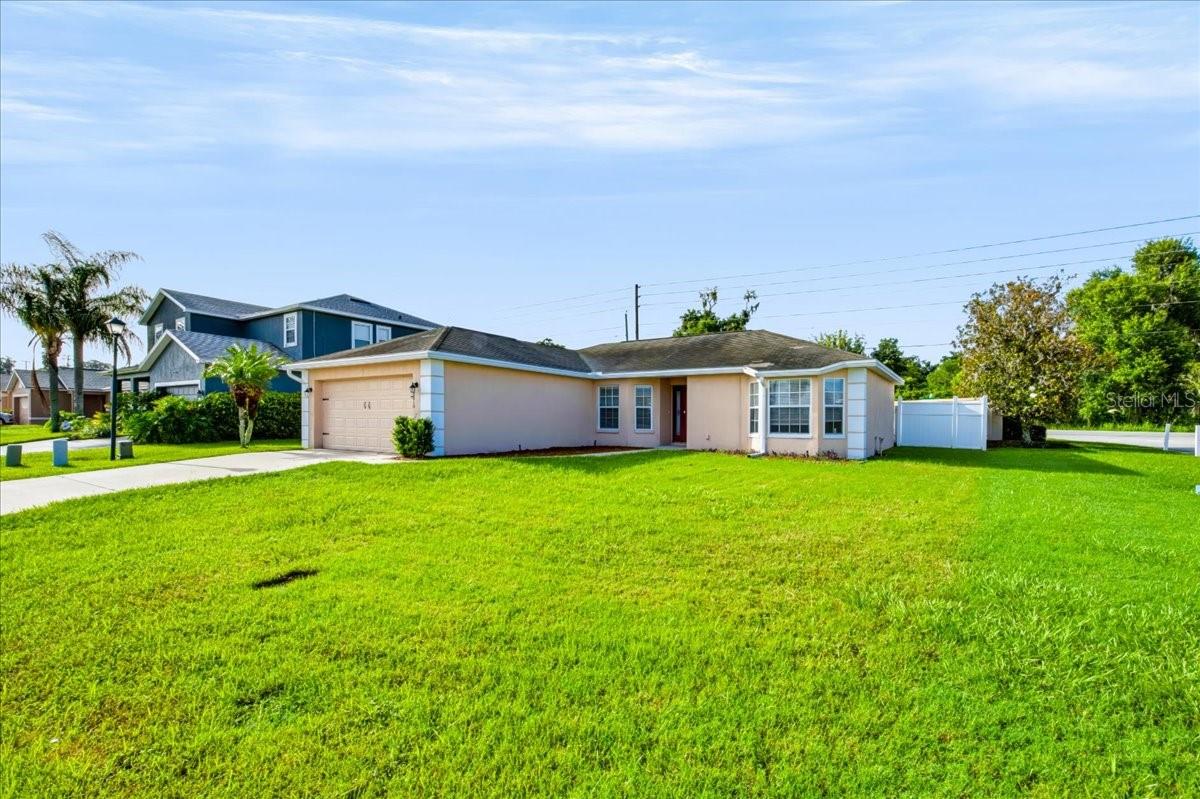 8810 Pebblebrooke Dr Property Photo 2