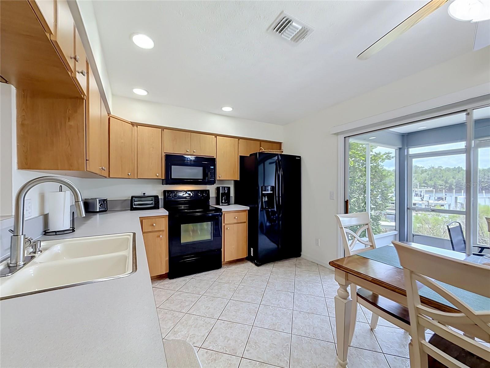 11122 W Cove Harbor Dr #112 Property Photo 13