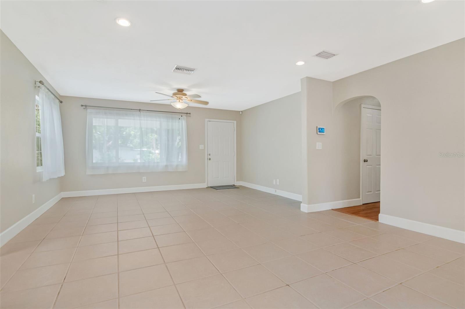 311 N Gomez Ave Property Photo 13