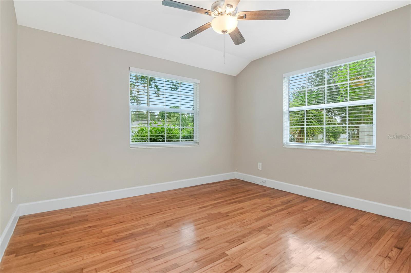 311 N Gomez Ave Property Photo 28