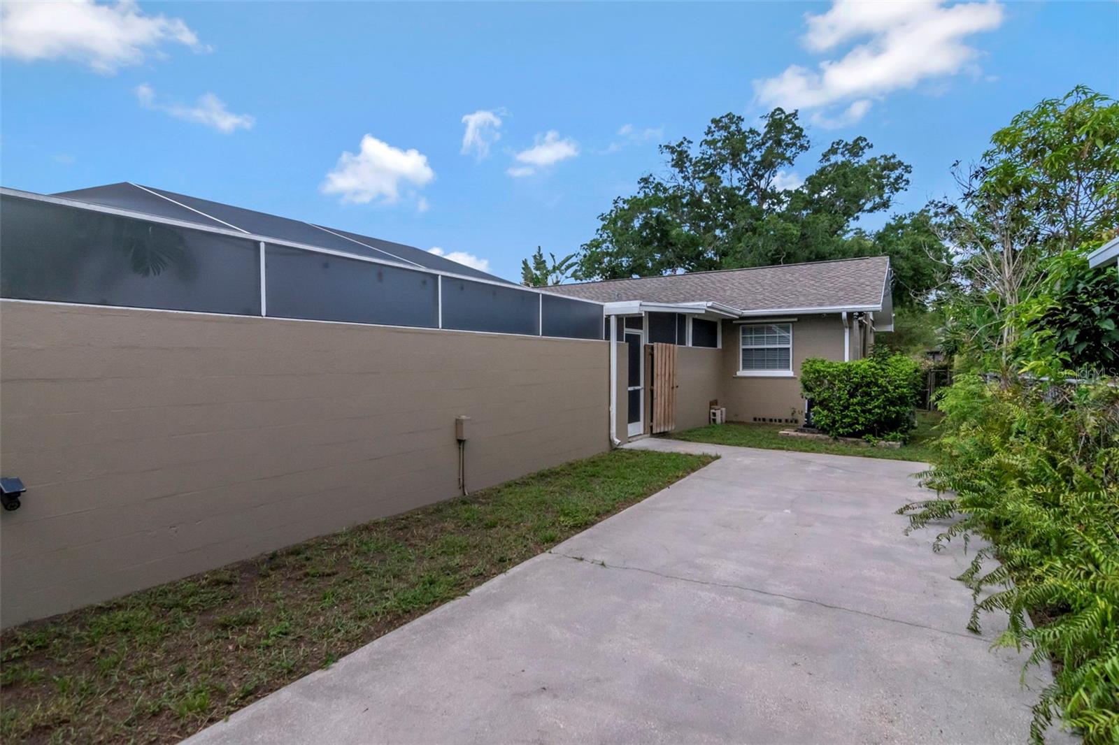 311 N Gomez Ave Property Photo 46