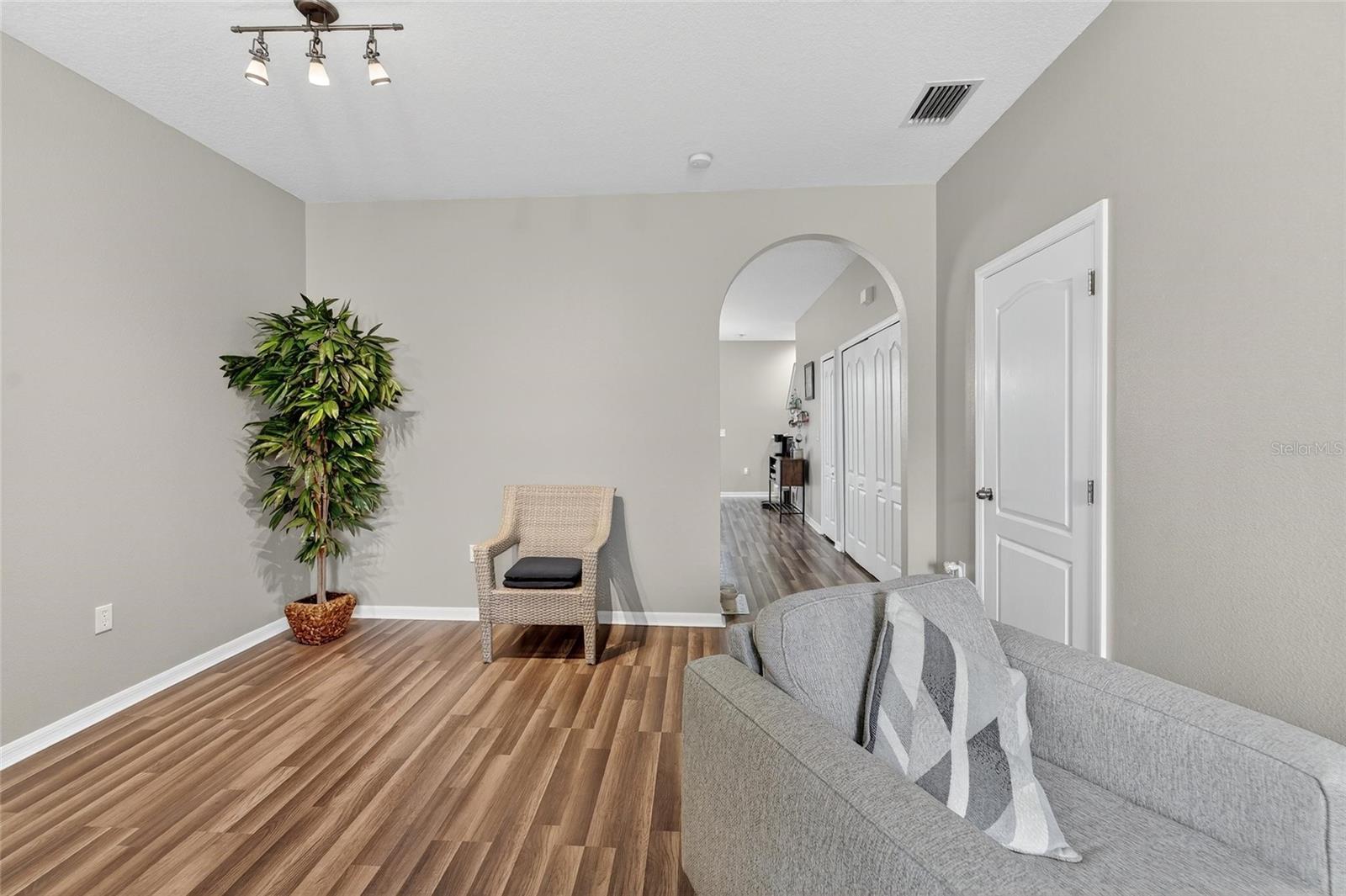 2052 Greenwood Valley Dr Property Photo 6