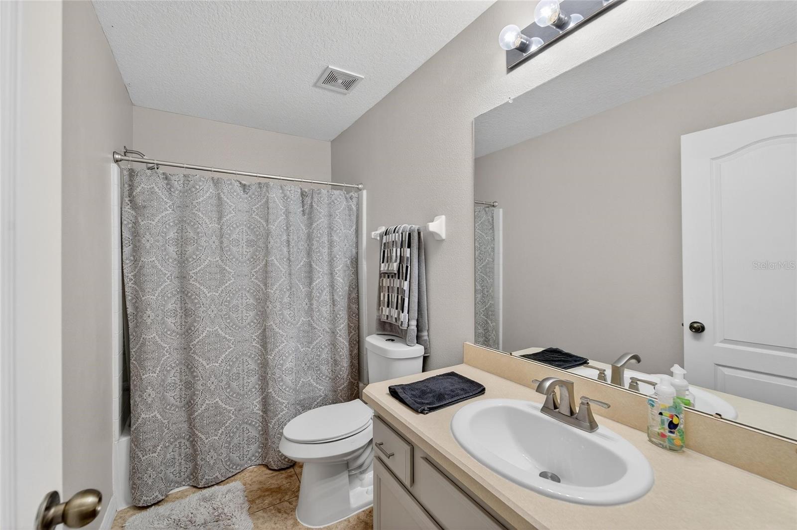 2052 Greenwood Valley Dr Property Photo 26