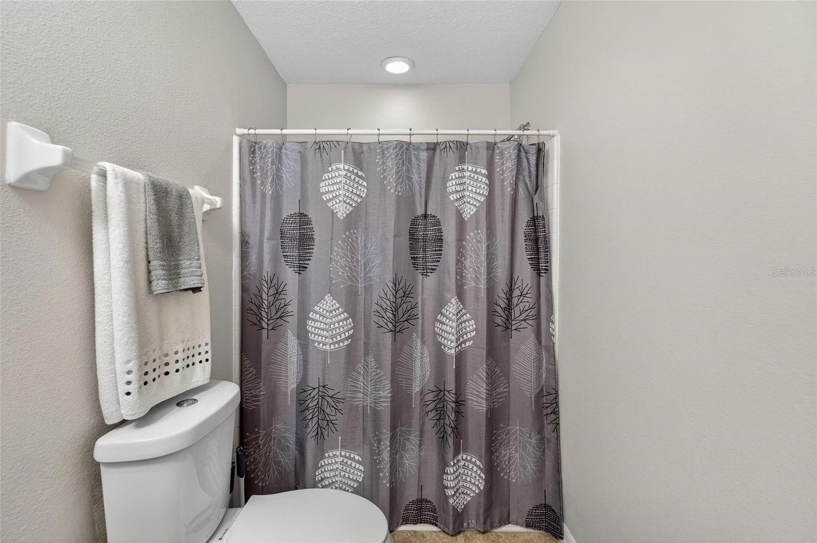 2052 Greenwood Valley Dr Property Photo 35