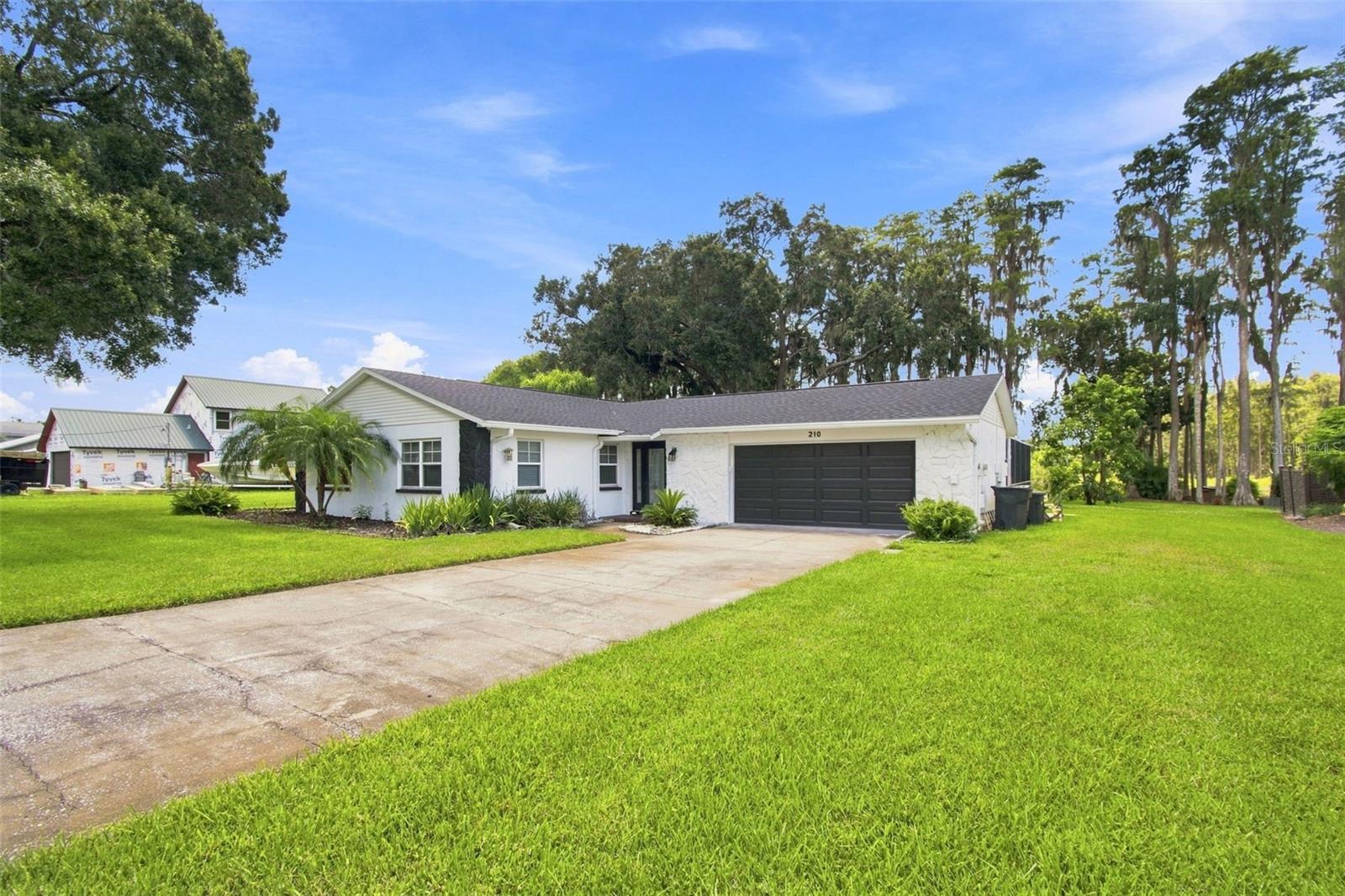 210 Lake Hobbs Rd Property Photo 4