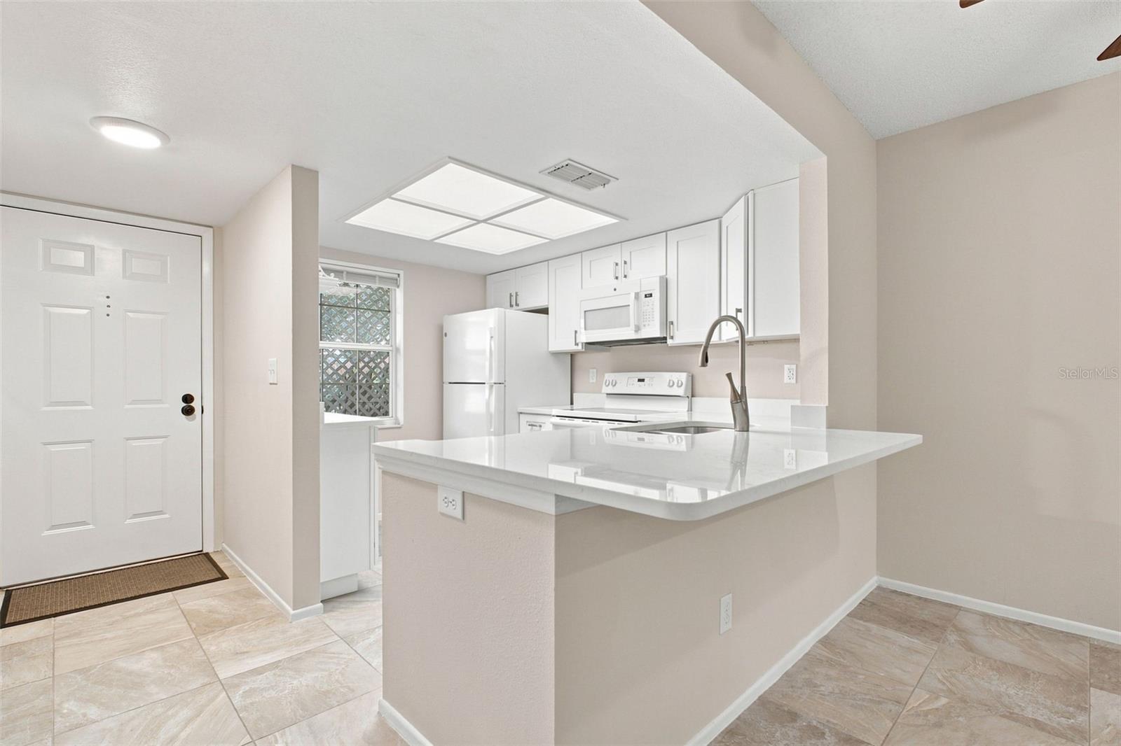 2460 Northside Dr #1202 Property Photo 11