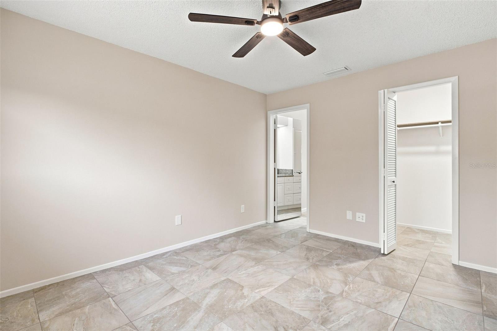 2460 Northside Dr #1202 Property Photo 17