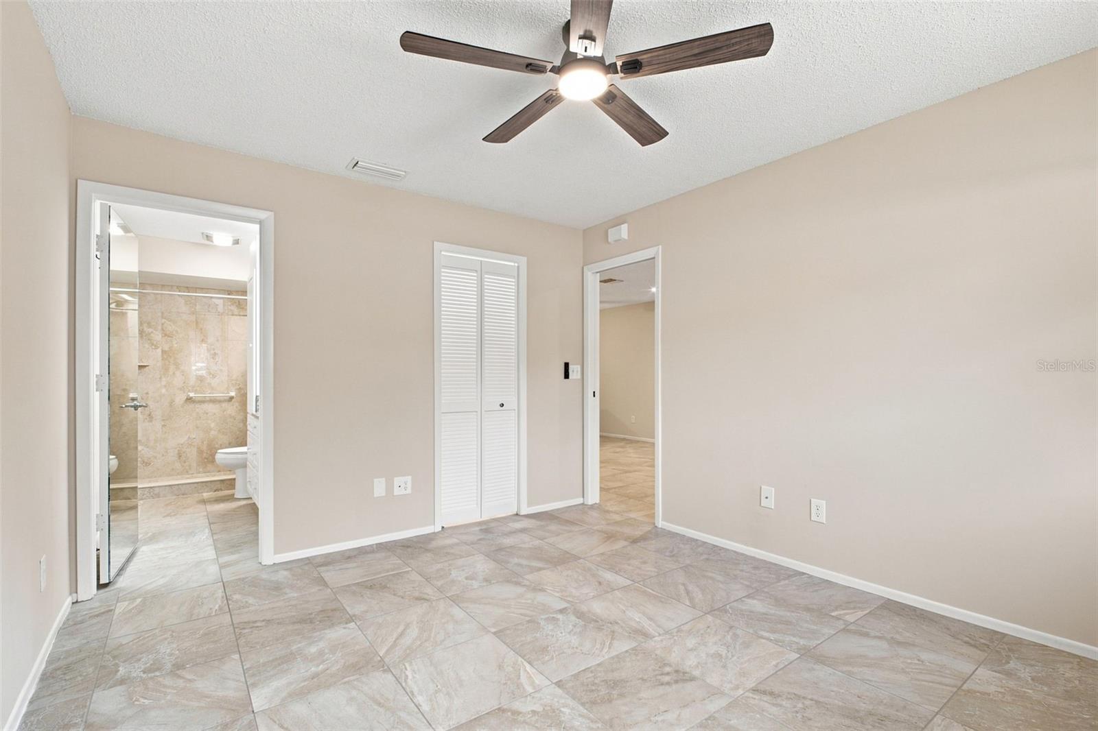 2460 Northside Dr #1202 Property Photo 18