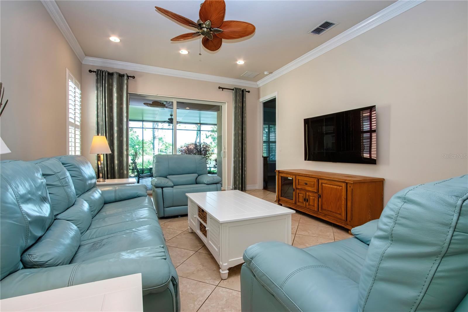 15847 Cobble Mill Dr Property Photo 8