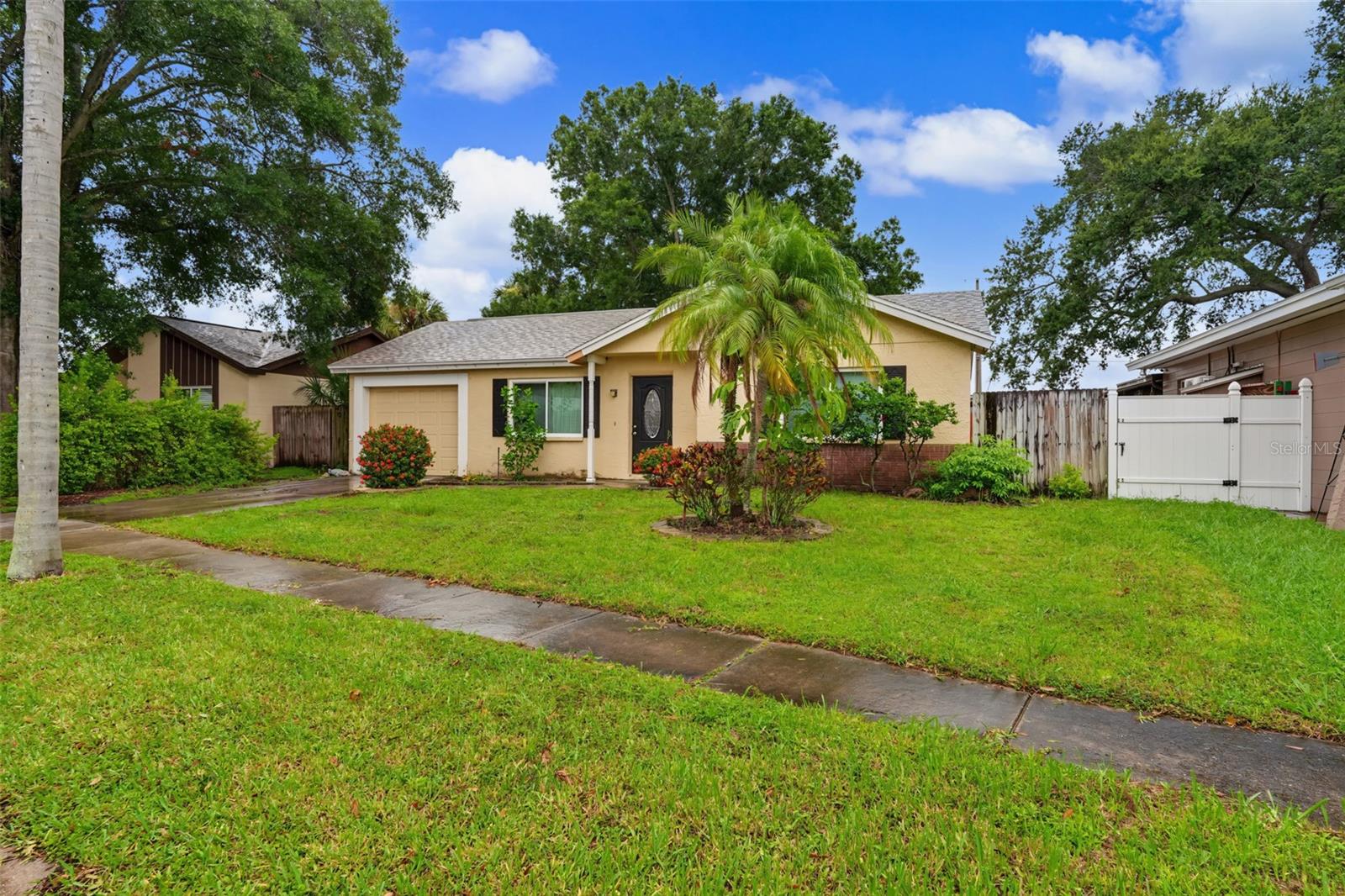 6470 107th Ter Property Photo 2