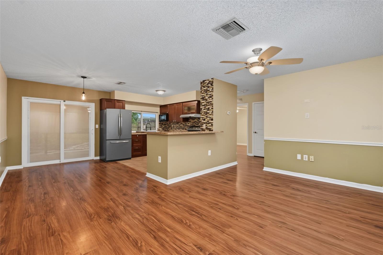 6470 107th Ter Property Photo 9