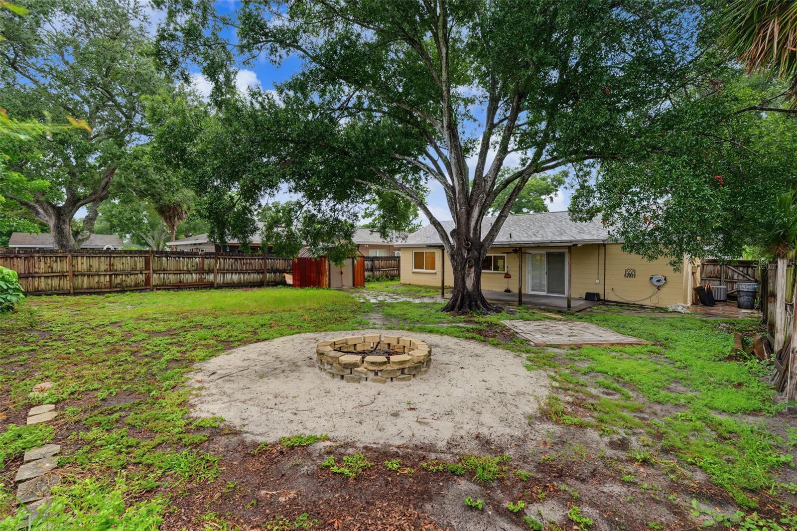 6470 107th Ter Property Photo 28