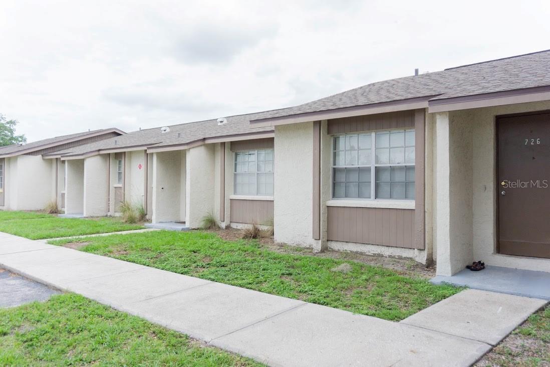 709 Oceanside Cir #712 Property Photo 2