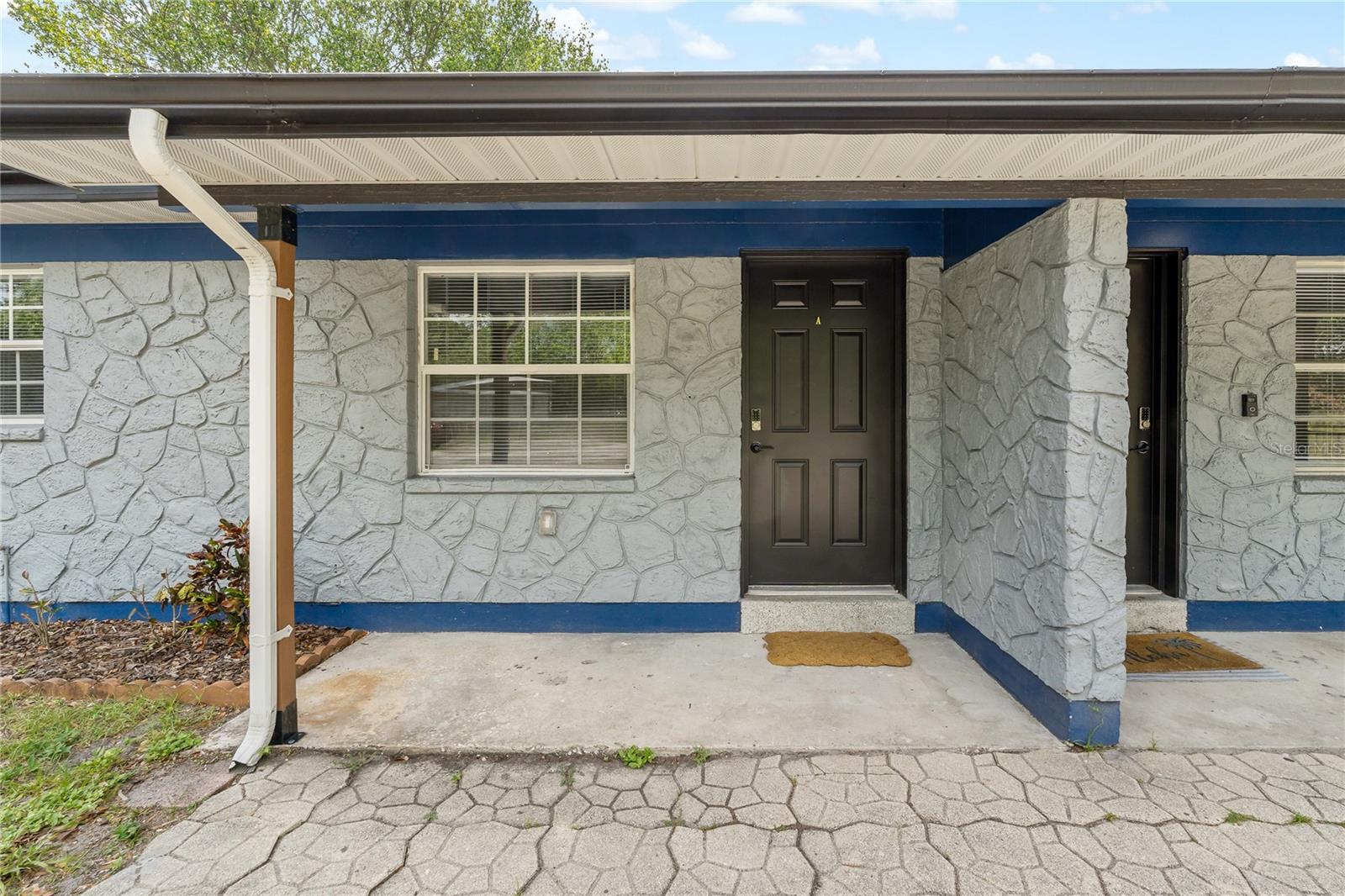 3810 S RANDALL ST Property Photo 1
