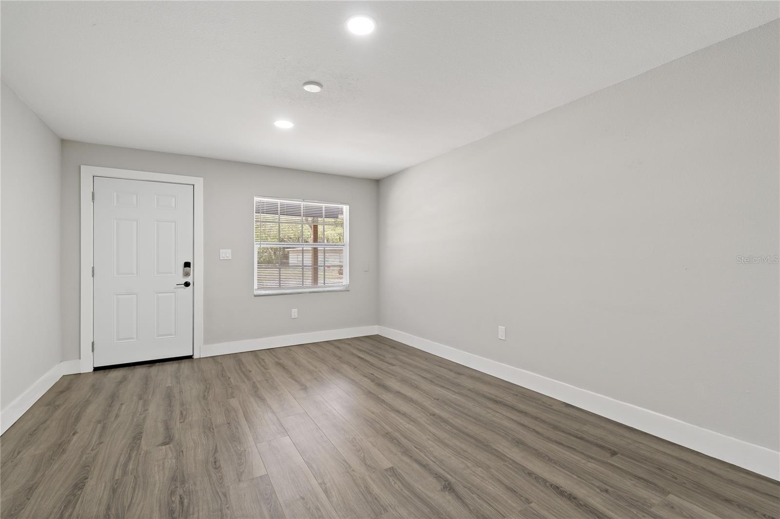 3810 S Randall St Property Photo 6