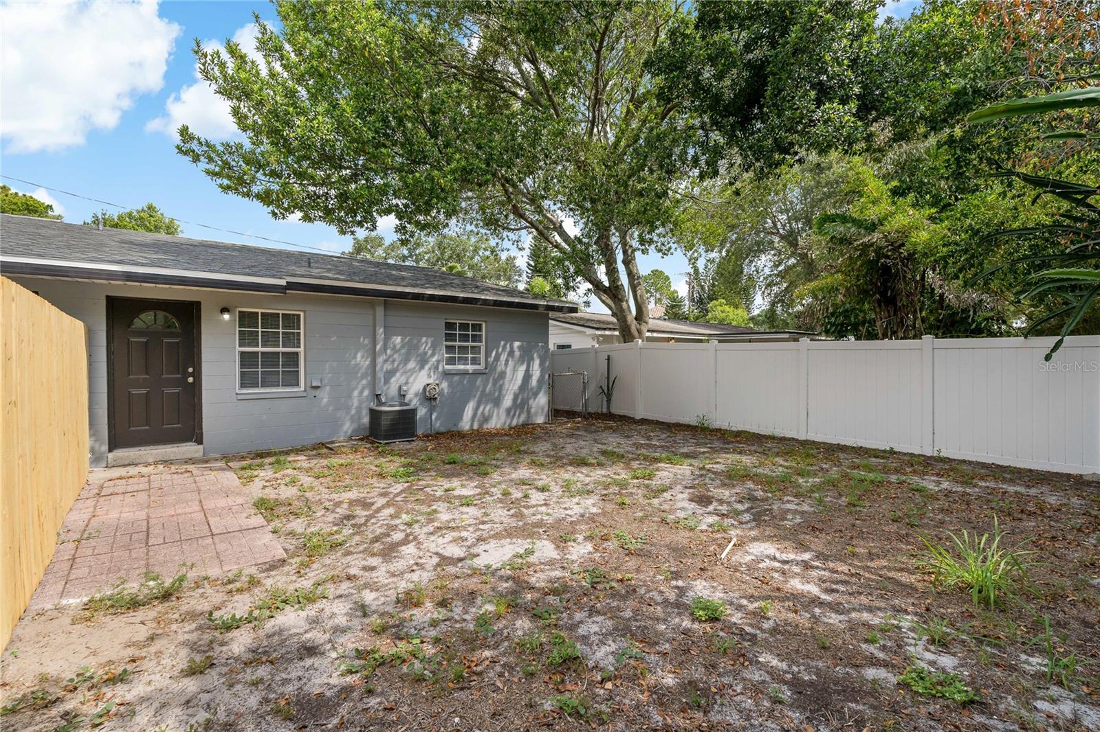 3810 S Randall St Property Photo 23