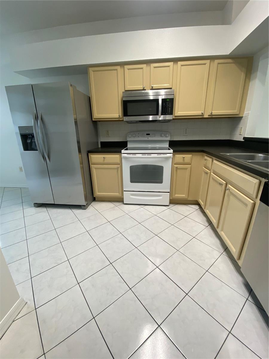 1626 Prowmore Dr Property Photo 4
