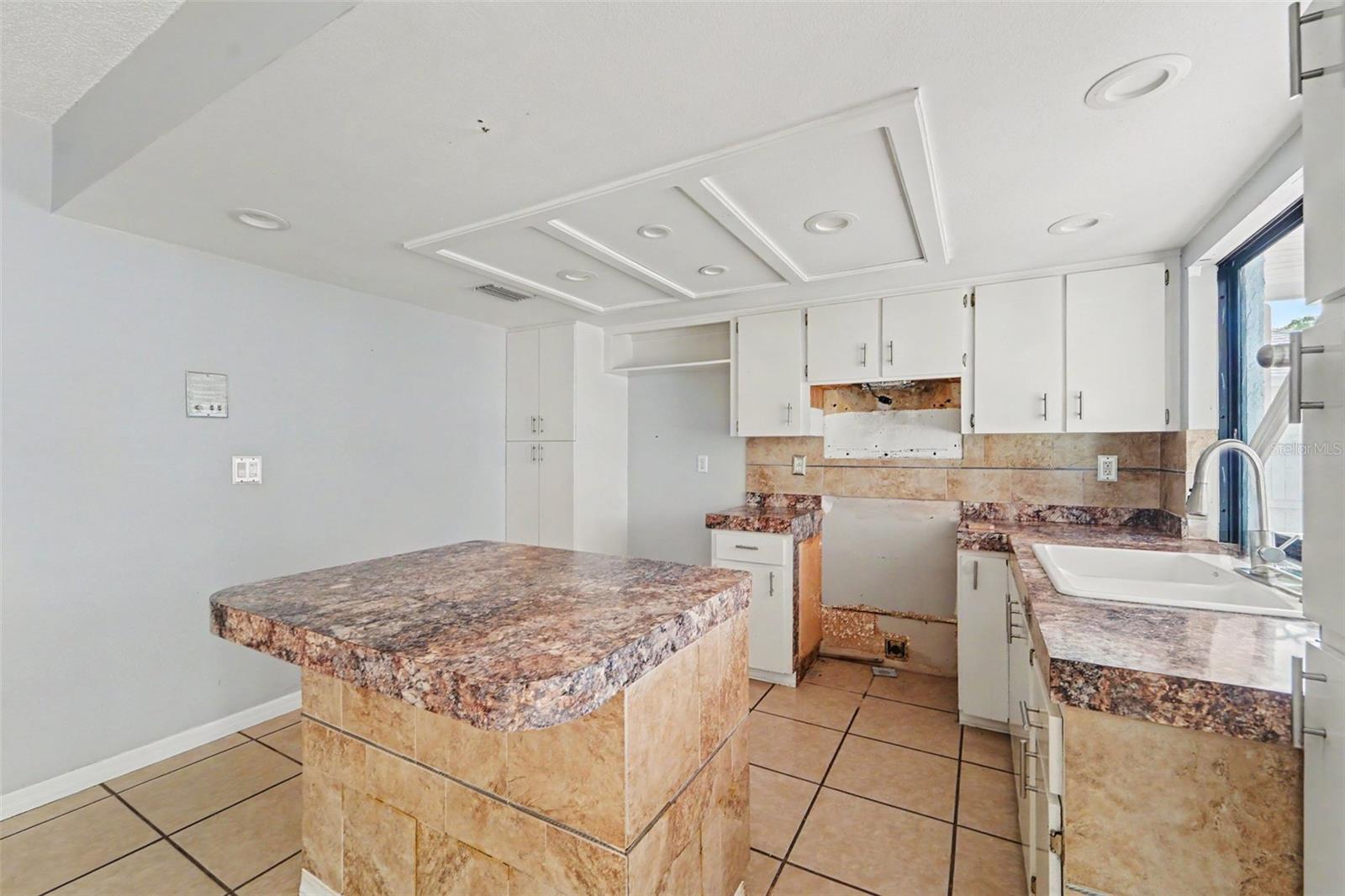 8422 Spring Hill Dr Property Photo 11