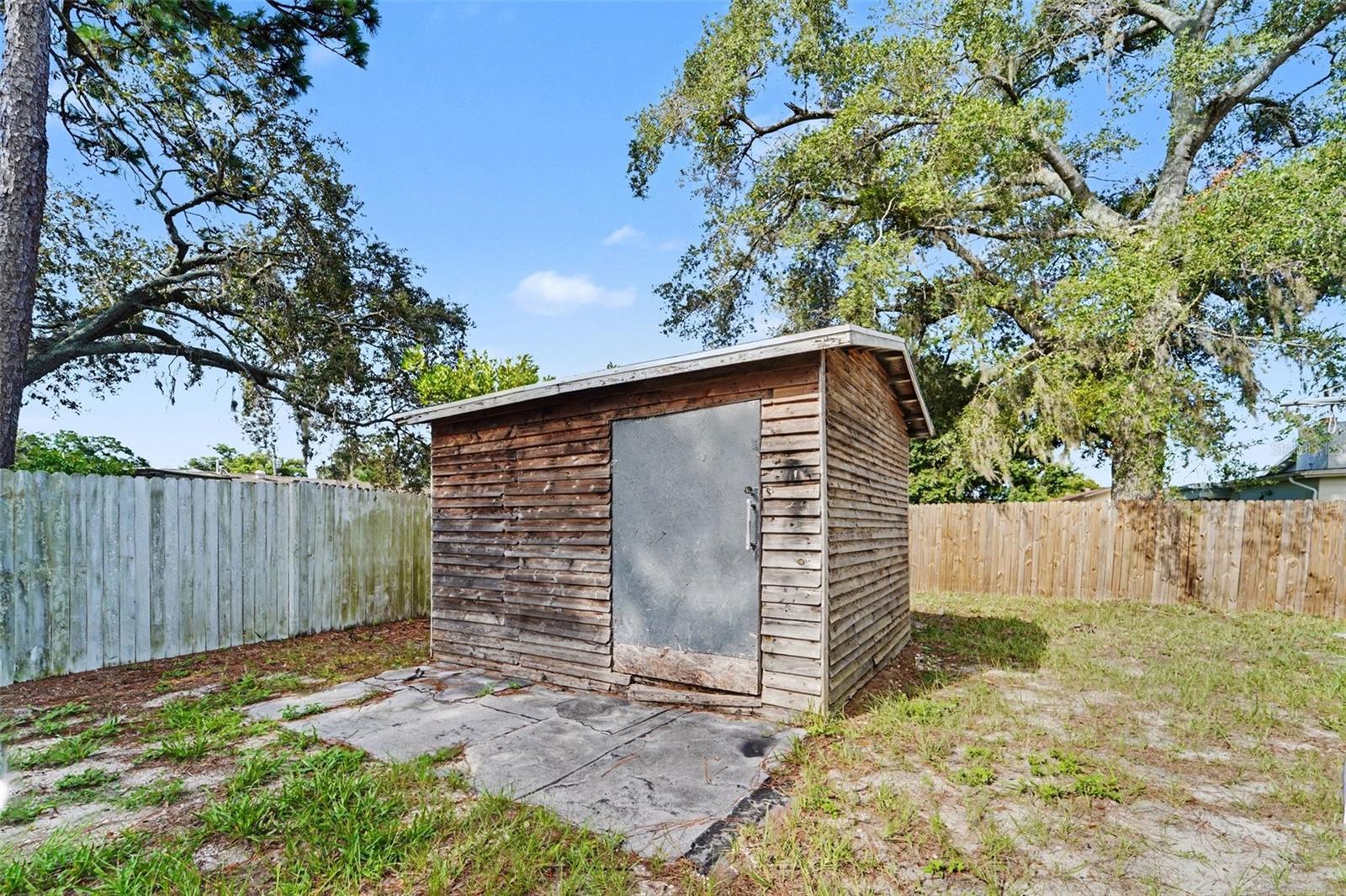 8422 Spring Hill Dr Property Photo 21