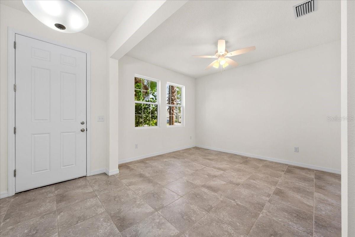 5715 Hevena Ct Property Photo 7