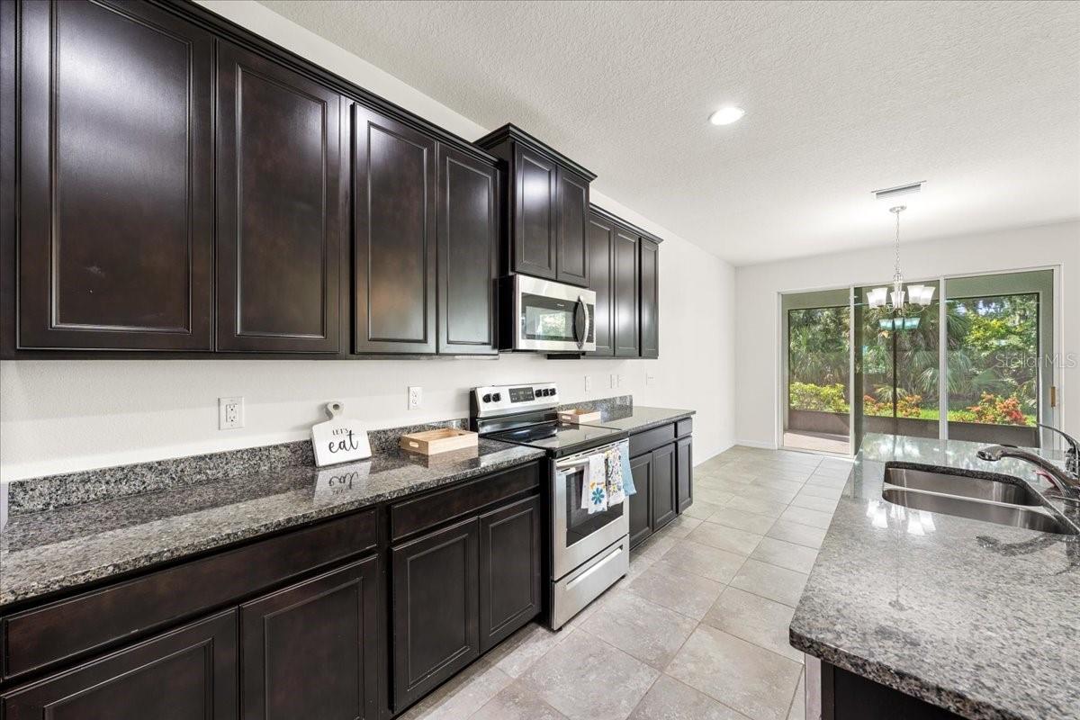5715 Hevena Ct Property Photo 12
