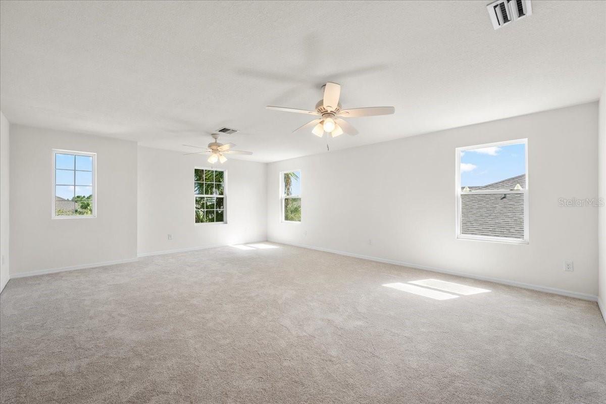 5715 Hevena Ct Property Photo 33