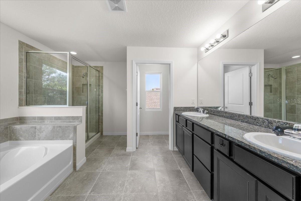 5715 Hevena Ct Property Photo 43