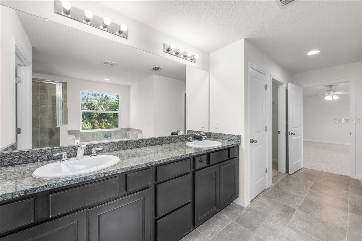 5715 Hevena Ct Property Photo 45