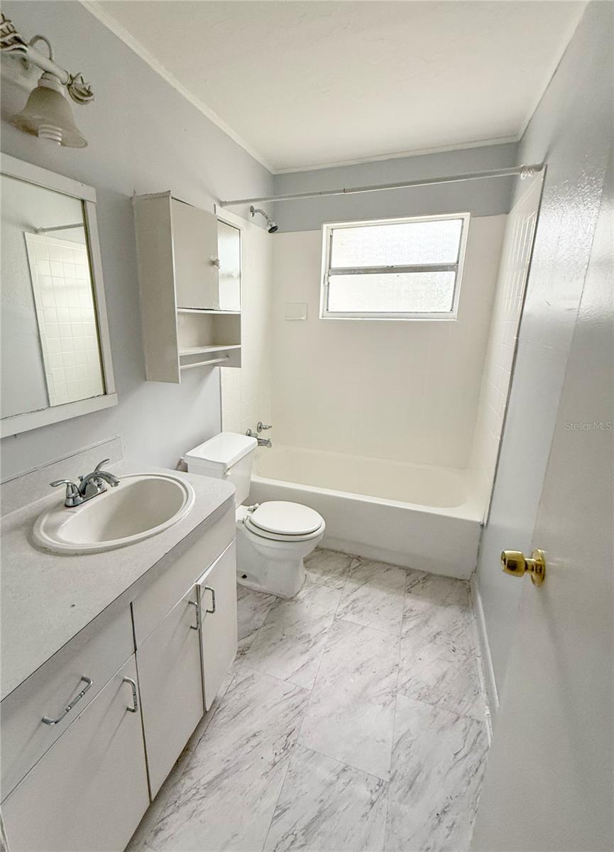 4805 21st St W Property Photo 6