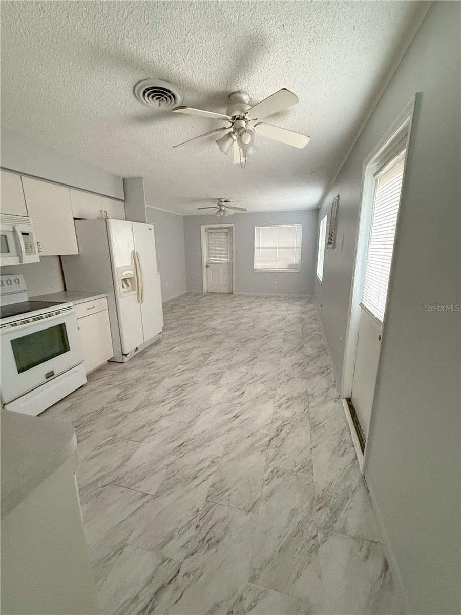 4805 21st St W Property Photo 11