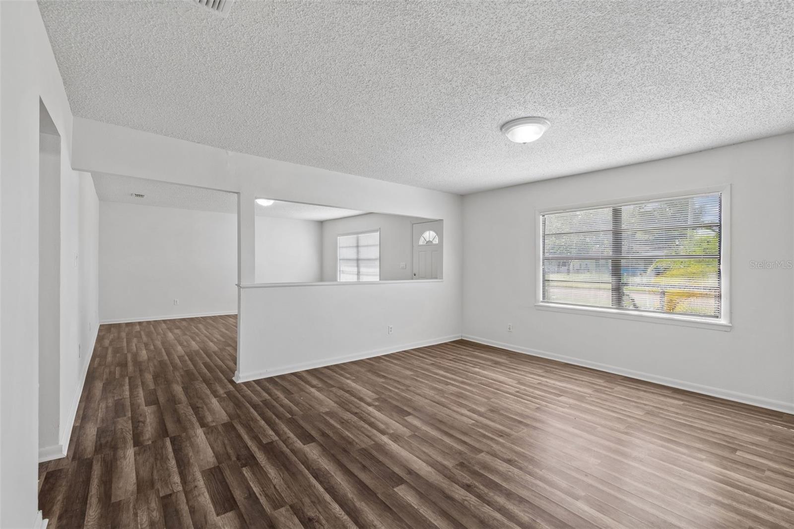 6711 Interbay Blvd Property Photo 4