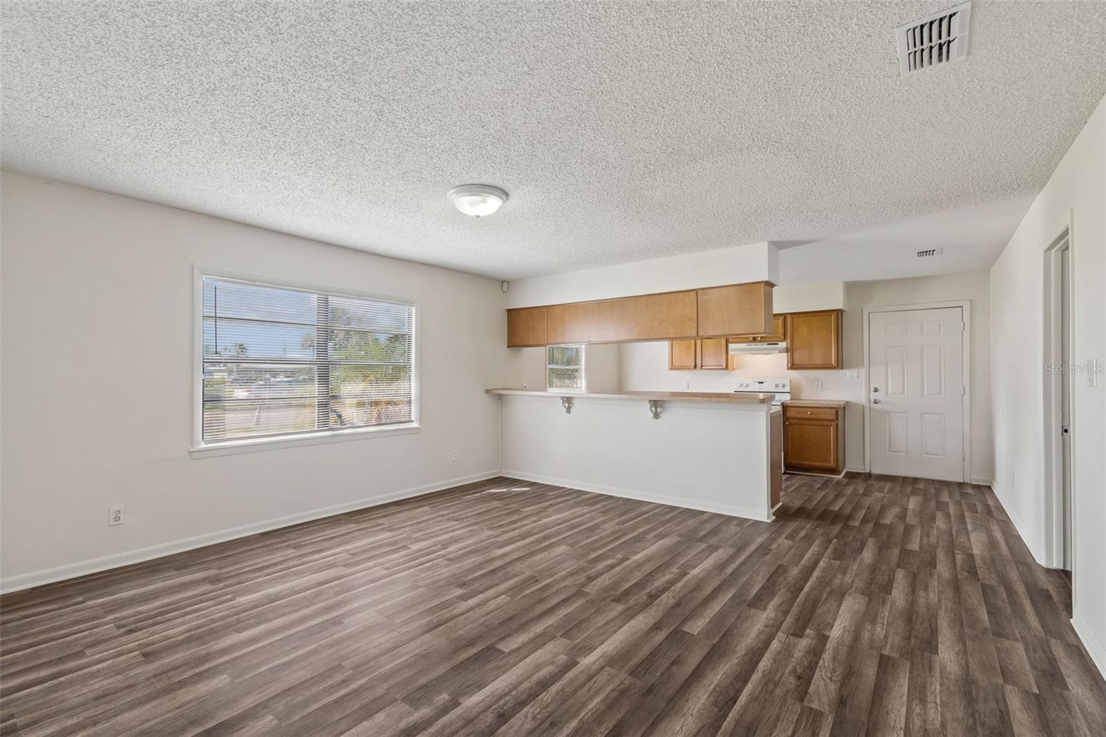 6711 Interbay Blvd Property Photo 5