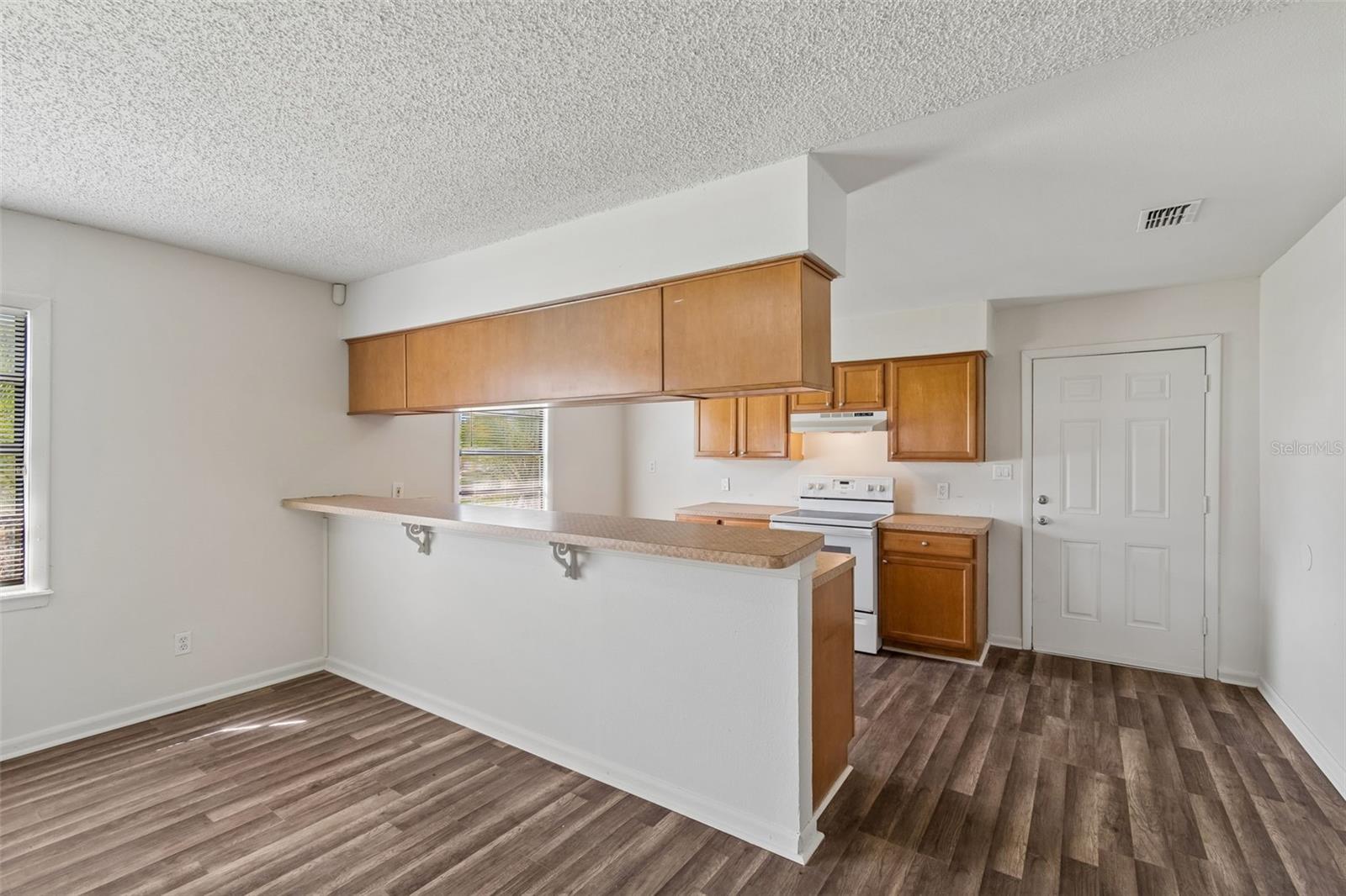 6711 Interbay Blvd Property Photo 6