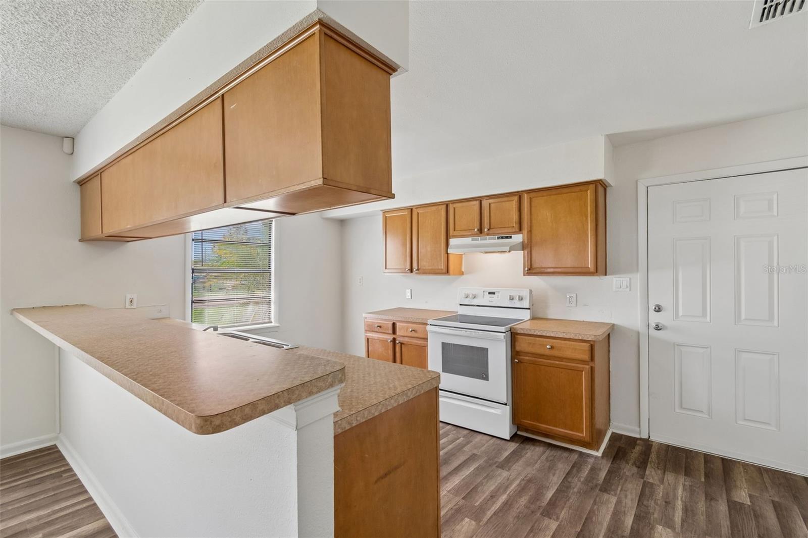 6711 Interbay Blvd Property Photo 7