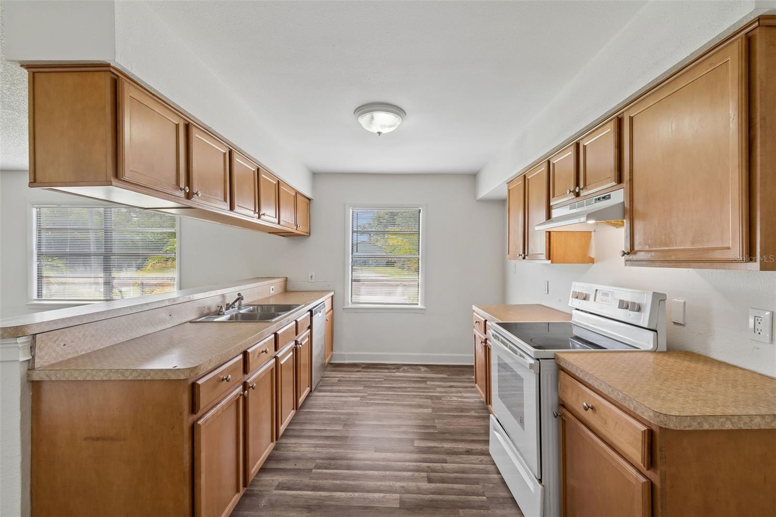 6711 Interbay Blvd Property Photo 8