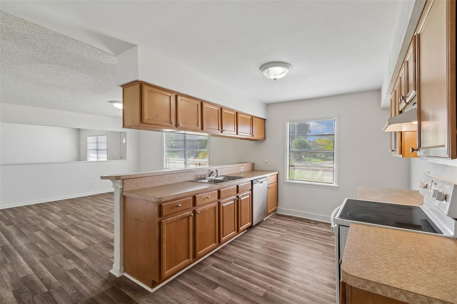 6711 Interbay Blvd Property Photo 9