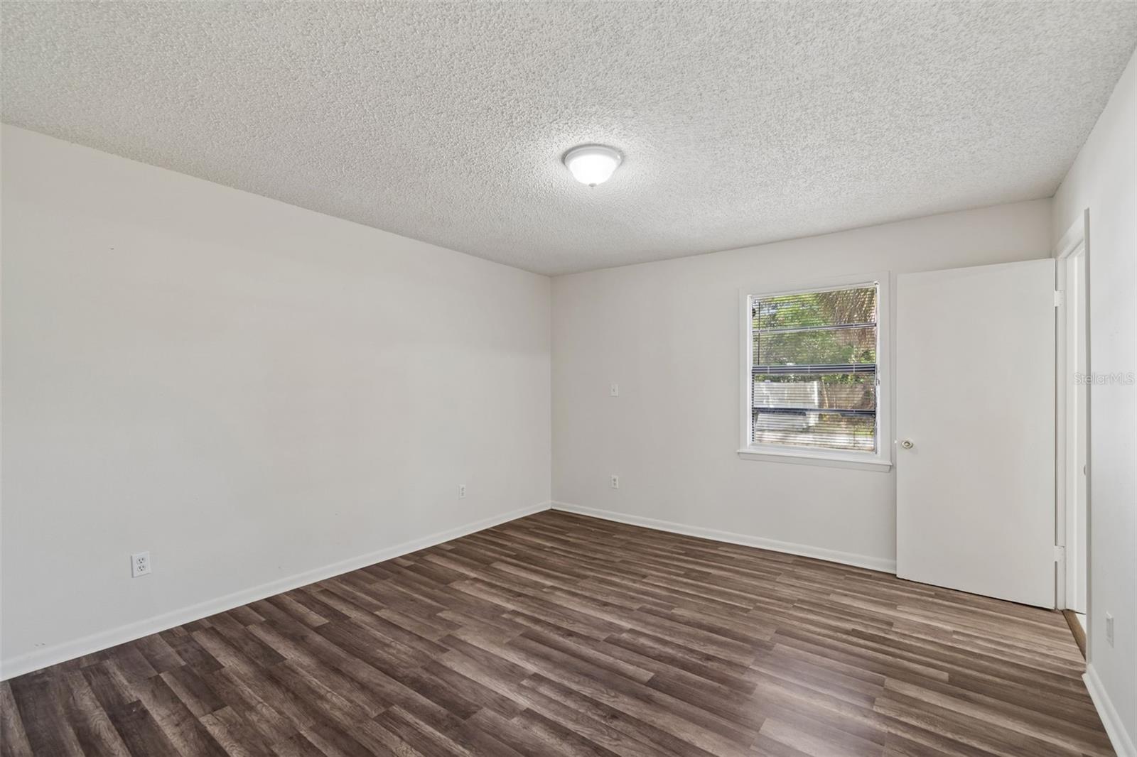 6711 Interbay Blvd Property Photo 11