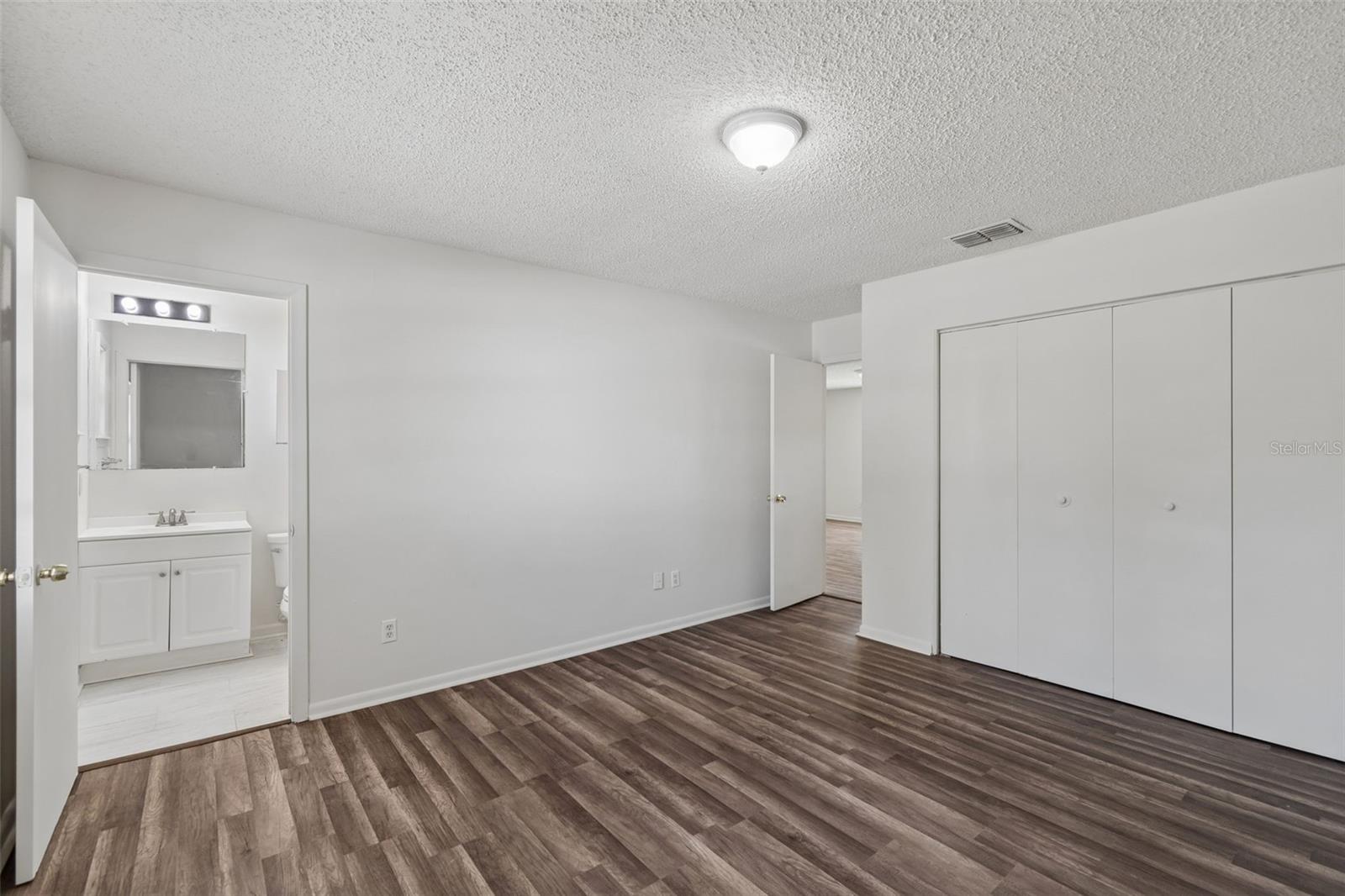 6711 Interbay Blvd Property Photo 12