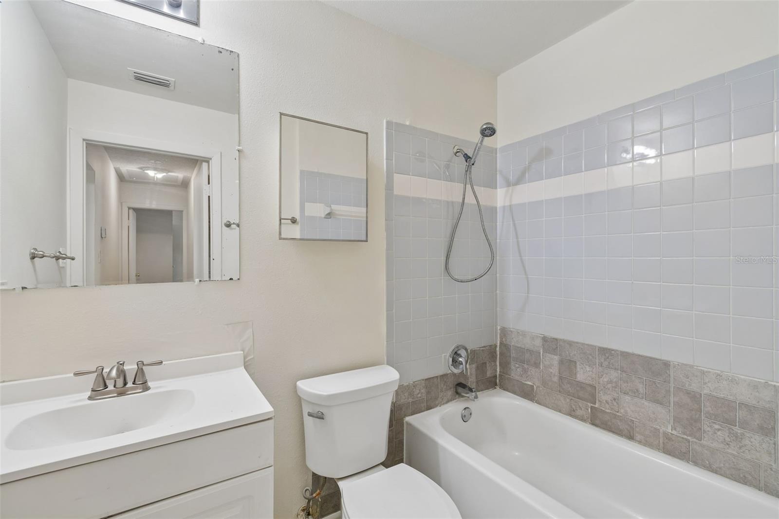 6711 Interbay Blvd Property Photo 16