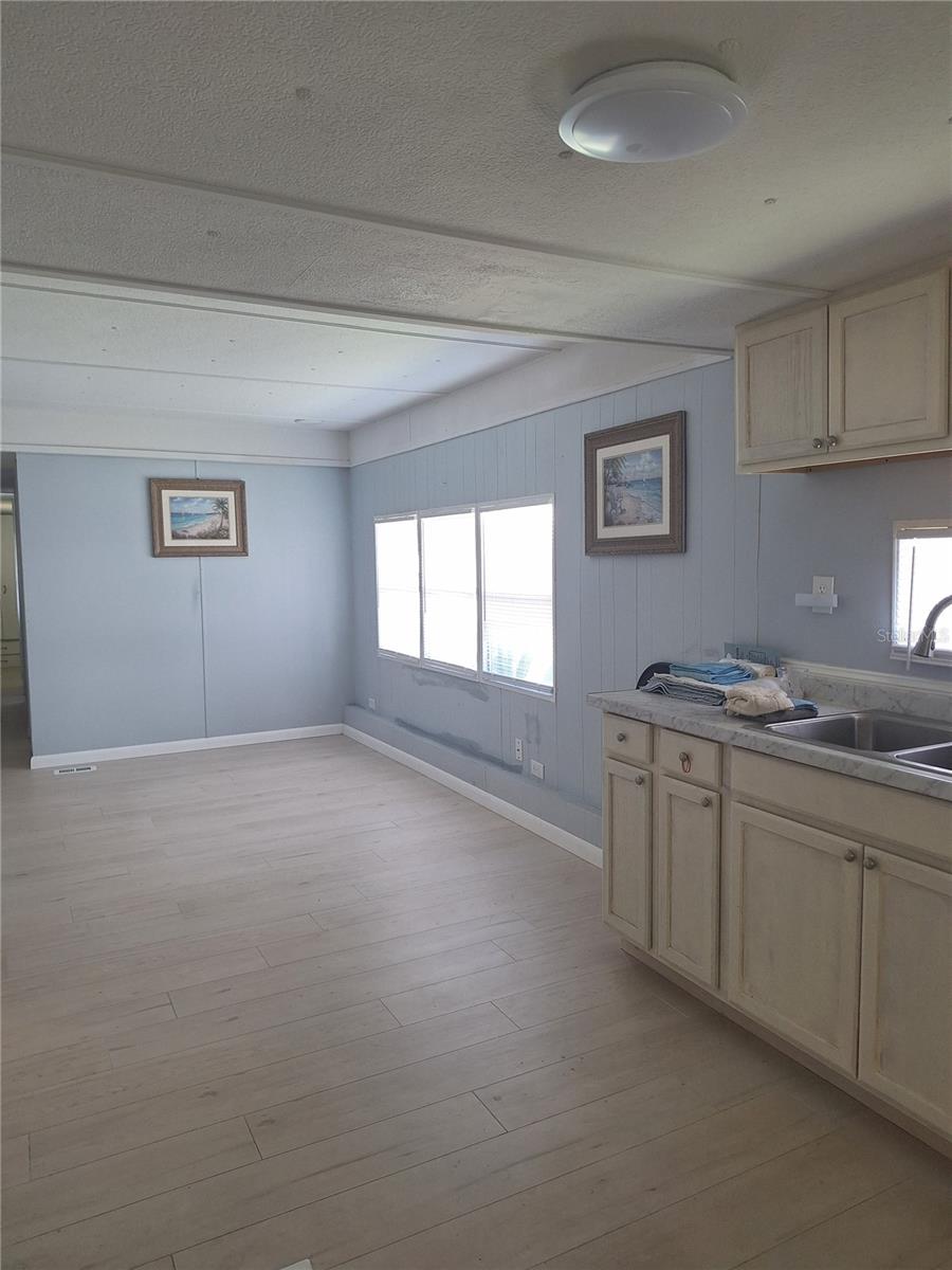 6349 New York St Property Photo 6