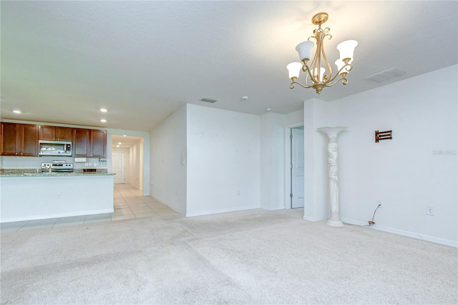 7760 Broad Pointe Dr Property Photo 10
