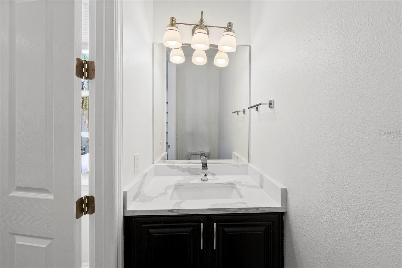 2605 Espana Ct Property Photo 12