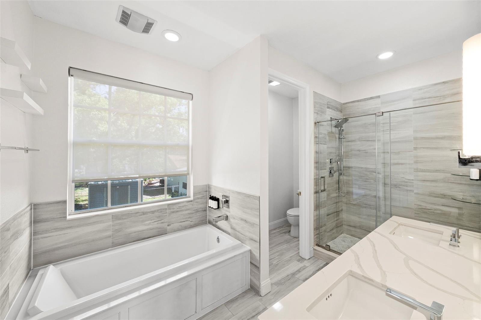 2605 Espana Ct Property Photo 17