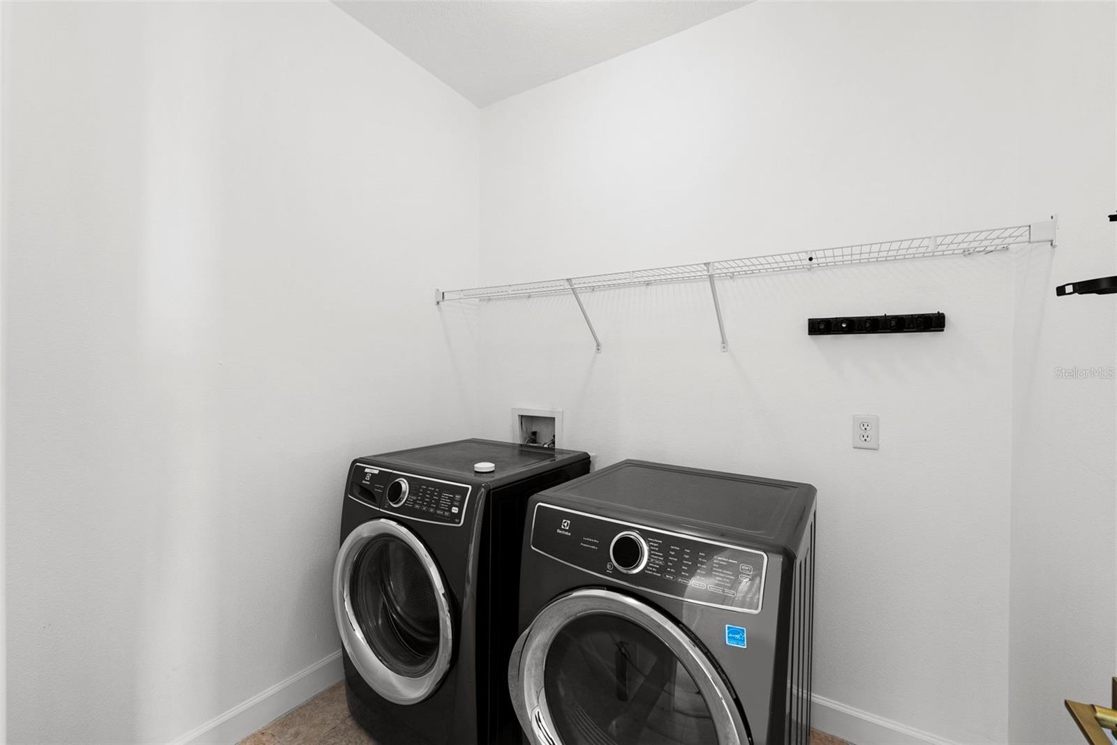 2605 Espana Ct Property Photo 31