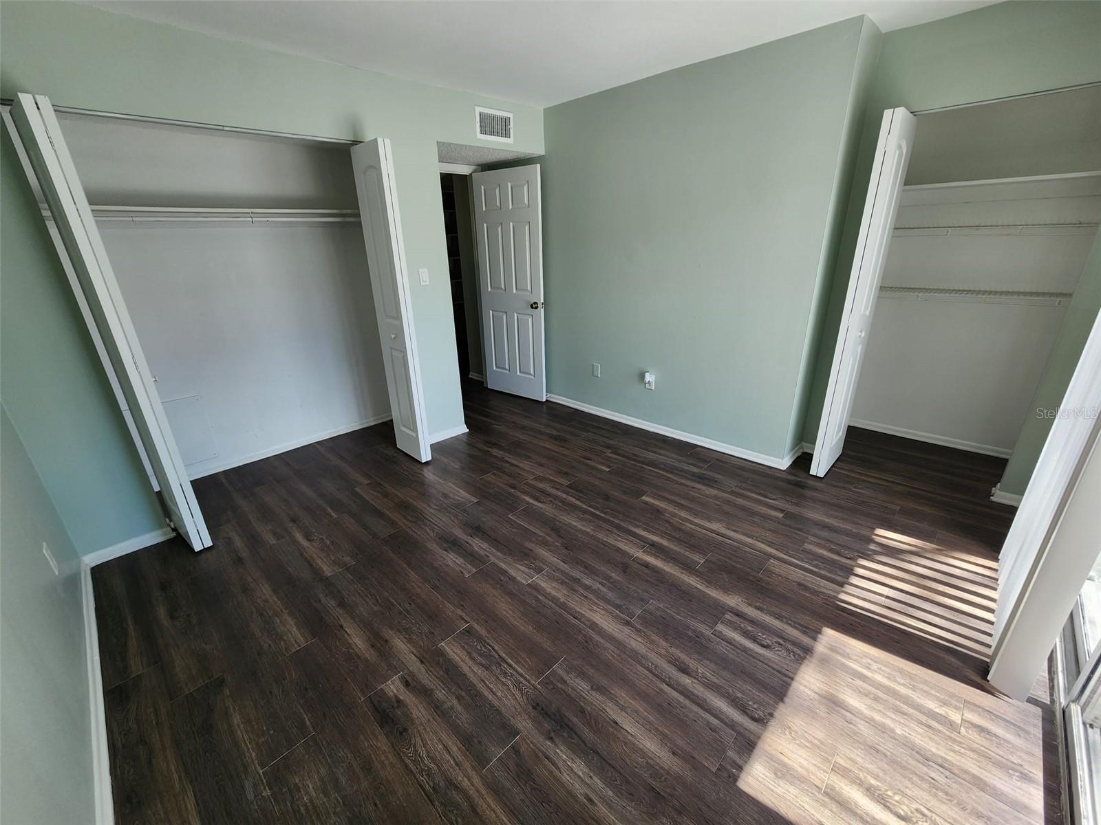 701 1st St #2 Property Photo 12