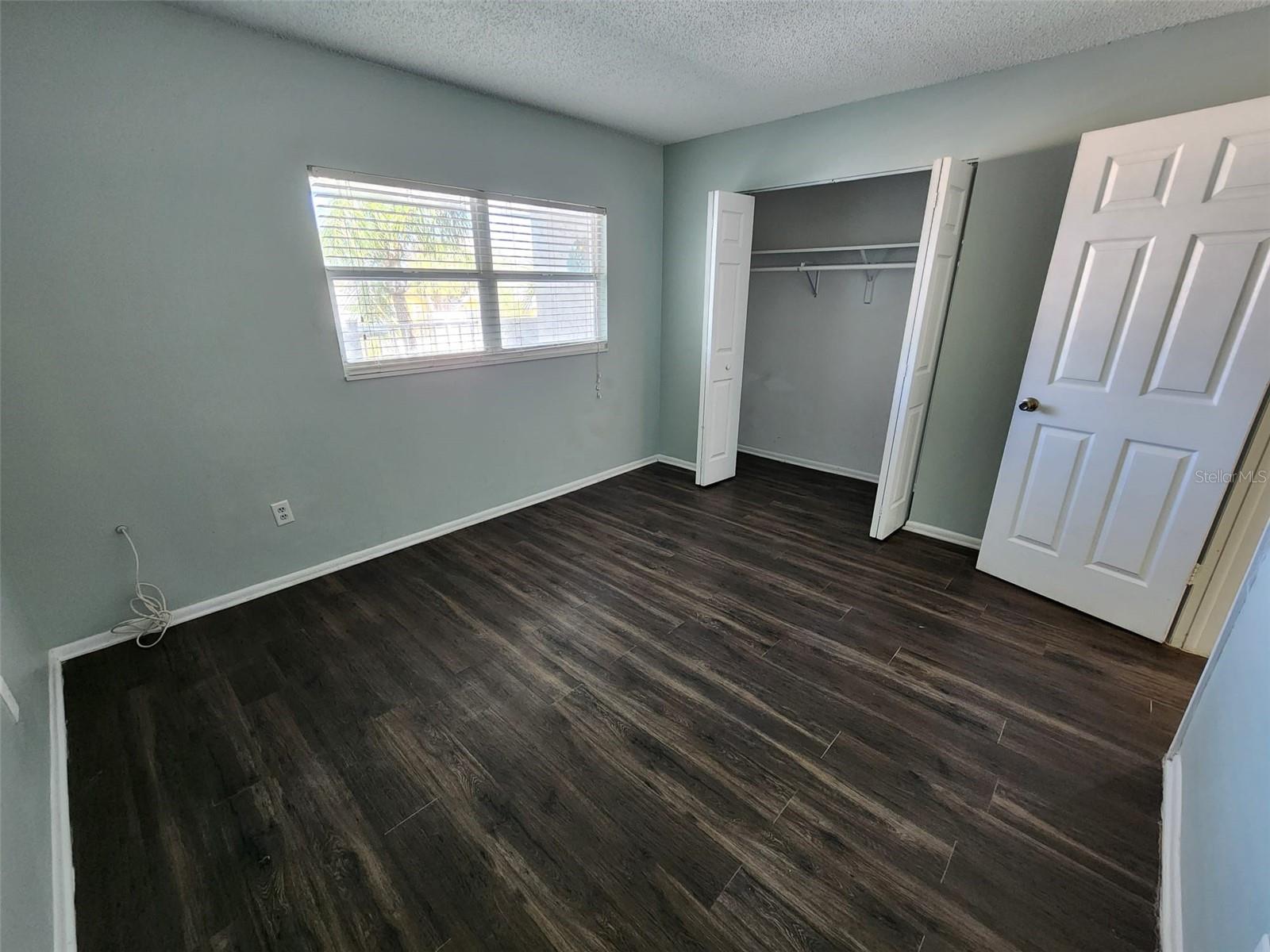 701 1st St #2 Property Photo 14
